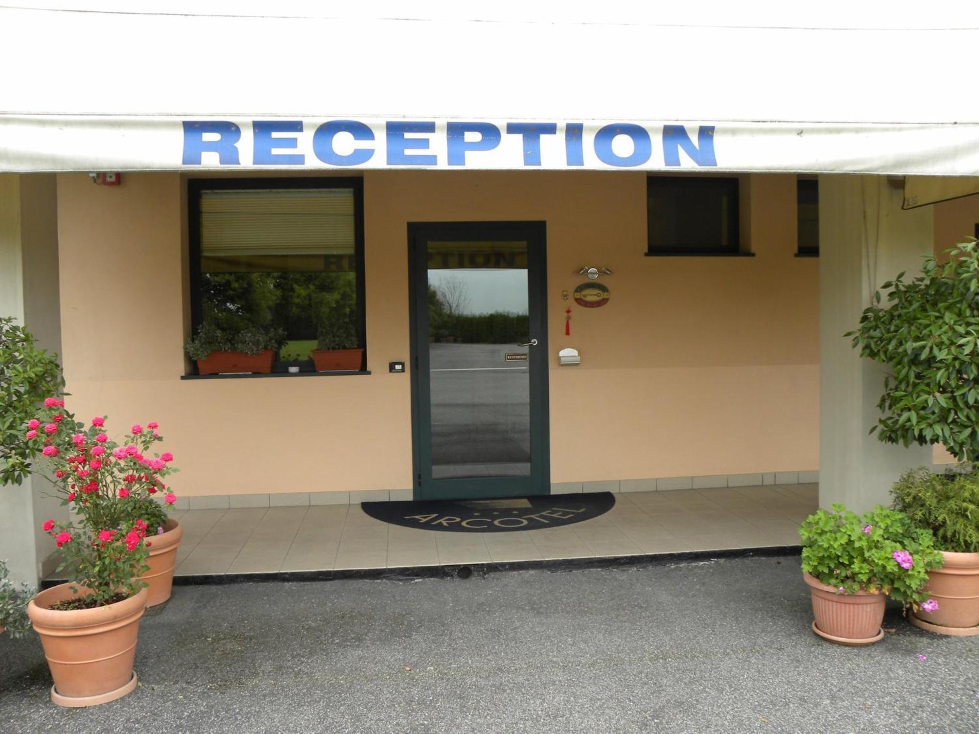 Arcotel Villanova Monferrato Exterior foto